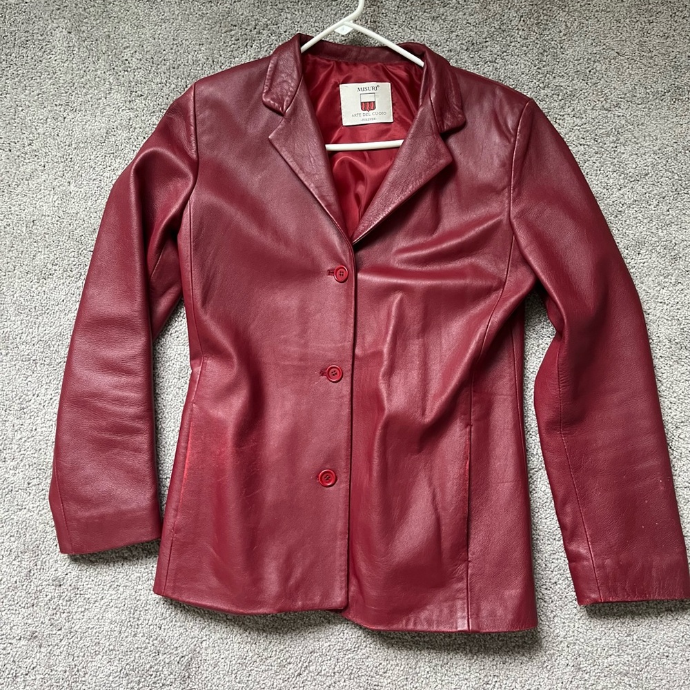 Red Leather Misuri Sleek Tailored Design
